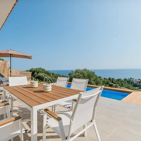 Dom wakacyjny Blue And Infinity Ajia Paraskiewi