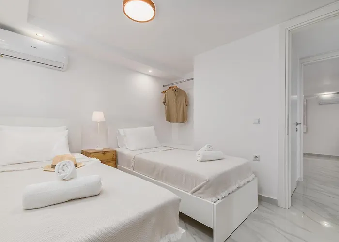 Blue And Infinity Nyaraló