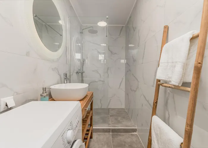 Nyaraló Blue And Infinity