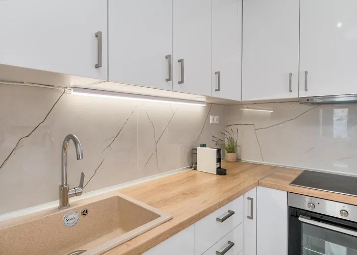 Nyaraló Blue And Infinity